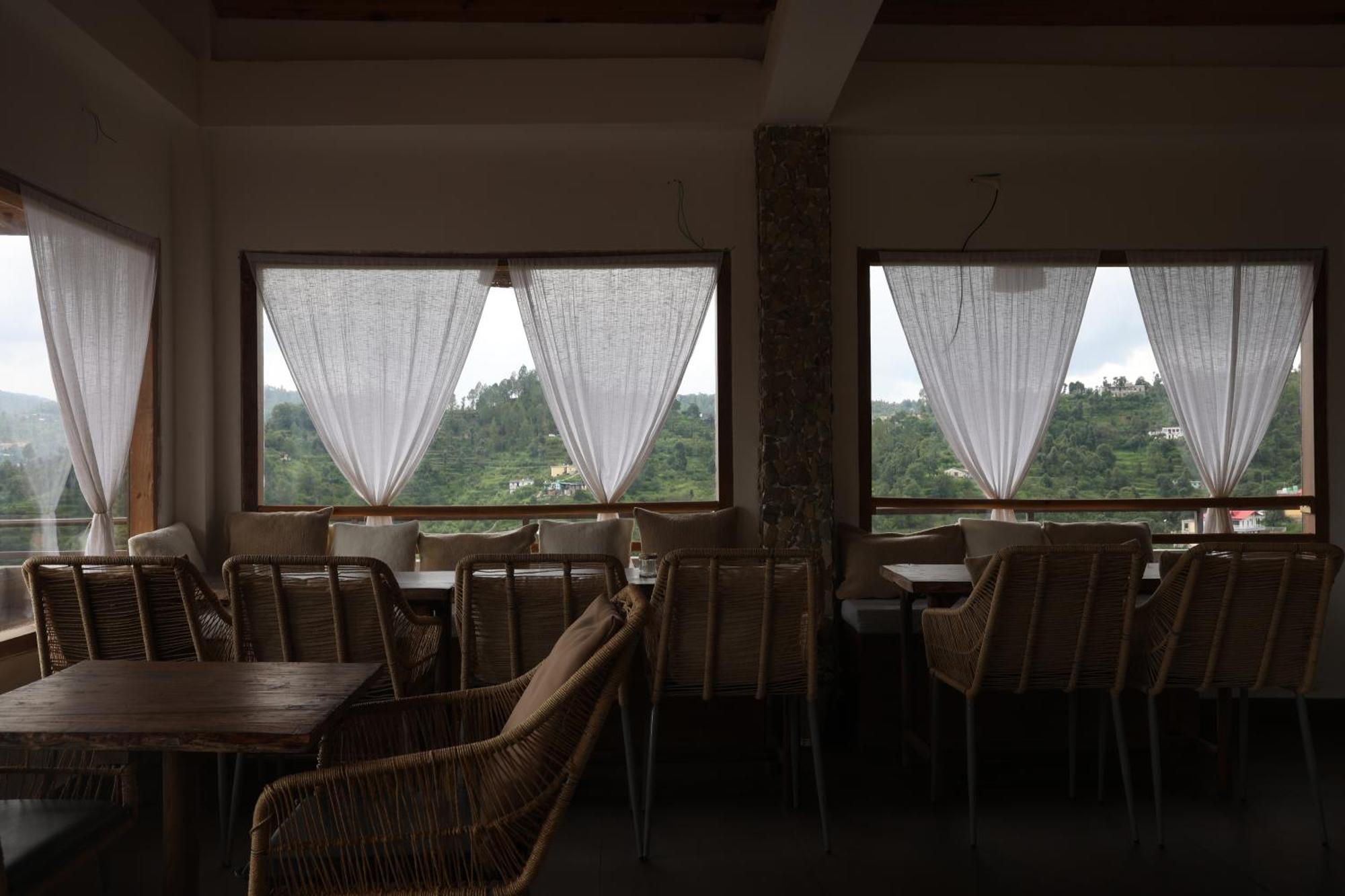 Exstasy Stays - Bathtub Rooms & Cafe - Your Romantic & Cozy Getaway - Thhpsociety - Mukteshwar Luaran gambar