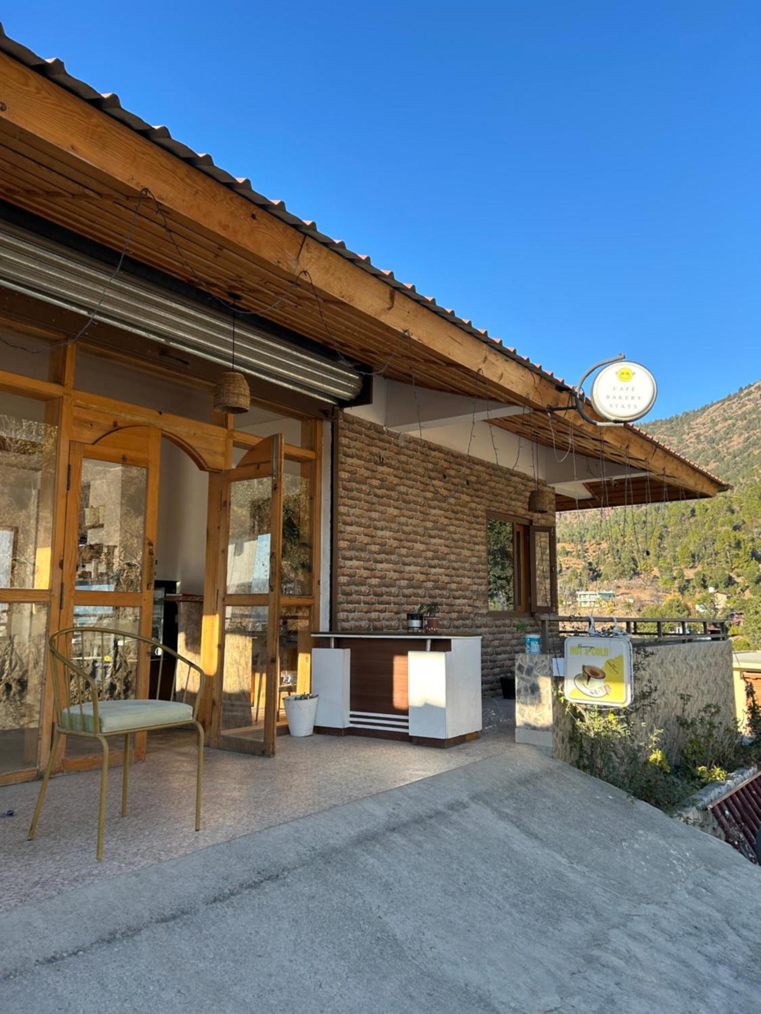Exstasy Stays - Bathtub Rooms & Cafe - Your Romantic & Cozy Getaway - Thhpsociety - Mukteshwar Luaran gambar