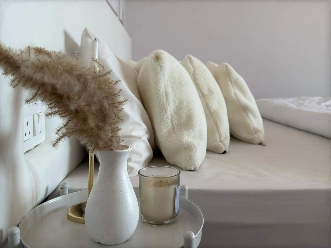 Exstasy Stays - Bathtub Rooms & Cafe - Your Romantic & Cozy Getaway - Thhpsociety - Mukteshwar Luaran gambar