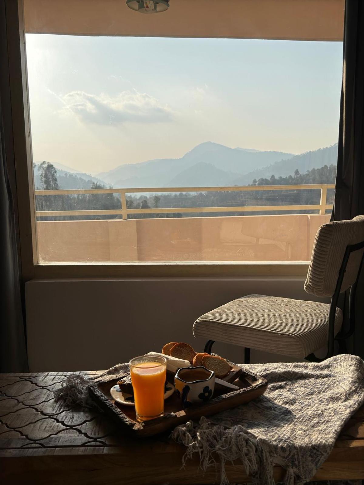 Exstasy Stays - Bathtub Rooms & Cafe - Your Romantic & Cozy Getaway - Thhpsociety - Mukteshwar Luaran gambar